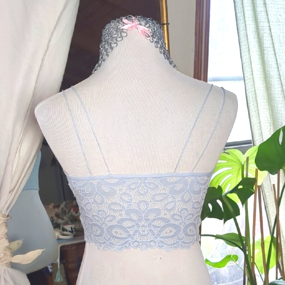 Light Blue Ribbed Crop Top - Picture 3 of 12